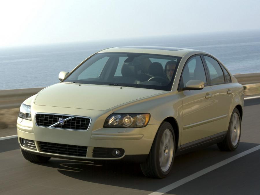  Volvo S40 2004 года  (фото 15 из 26)